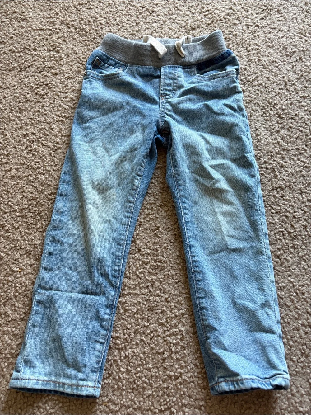 B65 lot of 5 4t boys bottoms— 2 jeans, 3 shorts